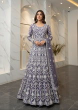 Load image into Gallery viewer, GOWN - G1006