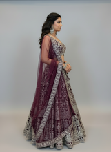 Load image into Gallery viewer, LEHENGA - KF1002