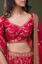 Load image into Gallery viewer, ZARI WOVEN SILK BRIDAL LEHENGA