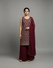 Load image into Gallery viewer, GHARARA SUIT - D6SU1025
