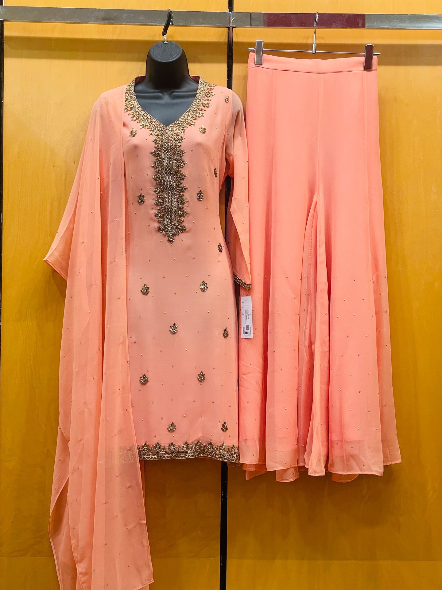 SHARARA SUIT